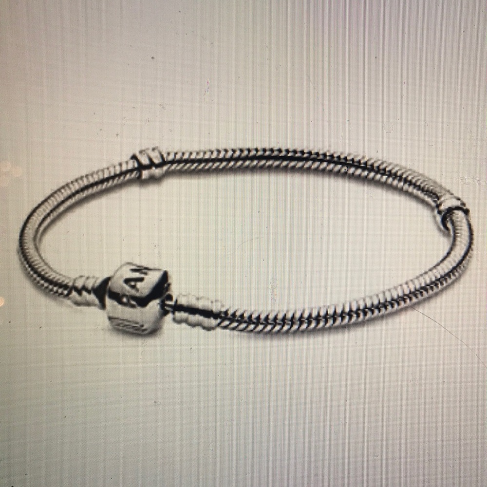 Pandora Barrel Clasp Bracelet 7.1 inches